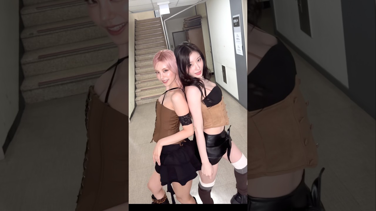 하나가 돼, 𝑴𝒚 𝑴𝒐𝒕𝒕𝒐 🙌💗 #ITZY #MIDZY #YEJI #CHAERYEONG #예지 #채령 #ITZY_Motto #MottoChallenge