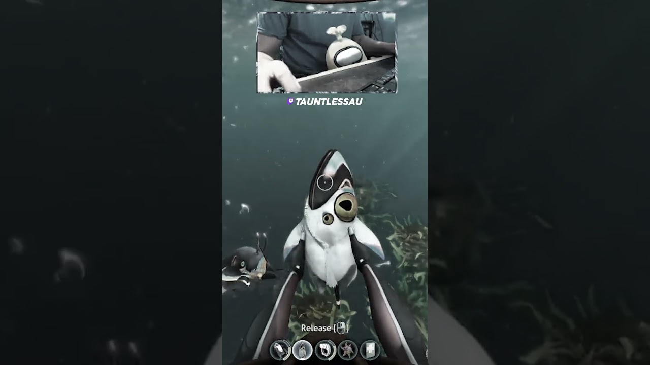 Streamer's pet GET'S EATEN by MONSTER 😭😭😭😭🤣 [SUBNAUTICA BELOW ZERO]