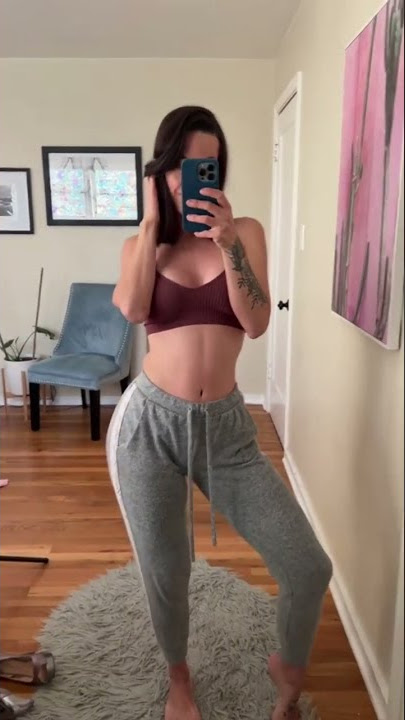 #mombod #naughtymom #hotmom #thirsttrap #brunette #fakebody #momsoftiktok #momnextdoor #hotwife