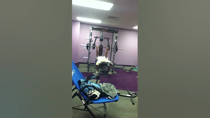 Ricky Lowery on the  weights 215lbs