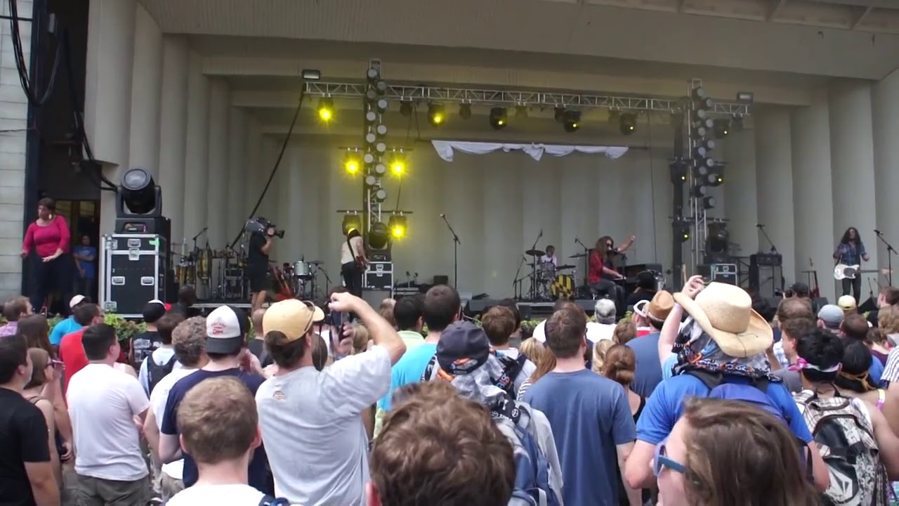 J. Roddy Walston & The Business - Don't Break A Needle / Full Growing Man (Live @ Lollapalooza 2011)