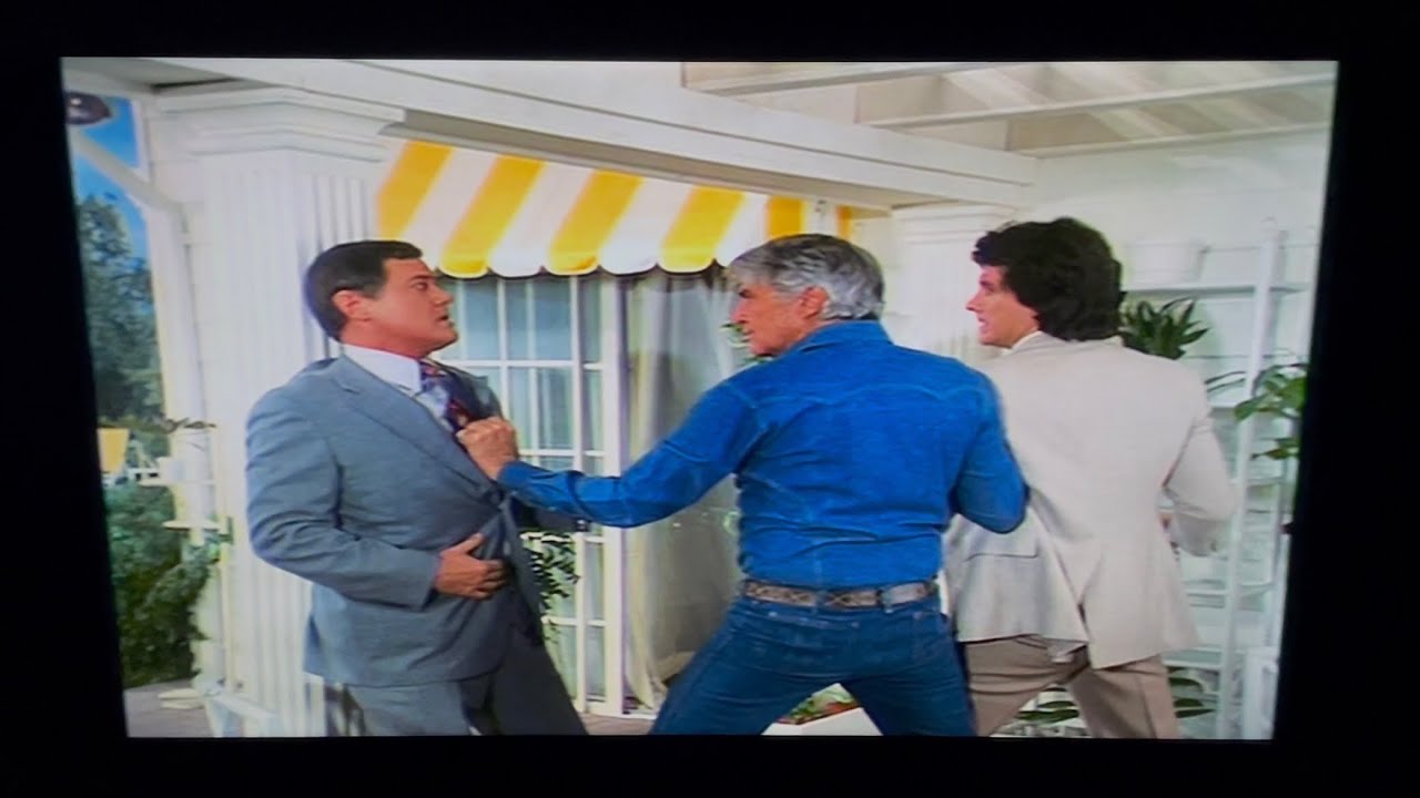 Dallas: Pam is caught in a scandal thanks to J.R.