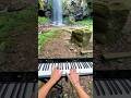 滝の前で、オリジナル曲「秋風」を弾きました！　#ピアノ #piano #自然 #鳥取 #滝