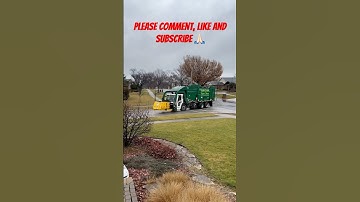 How is household waste collected in the USA and what do the garbage trucks look like #foryou #shorts