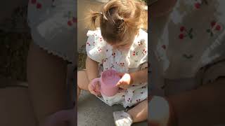 Having fun with the trusty Itsy™ Cup! #baby #review #talktools #itsycup #selffeeding