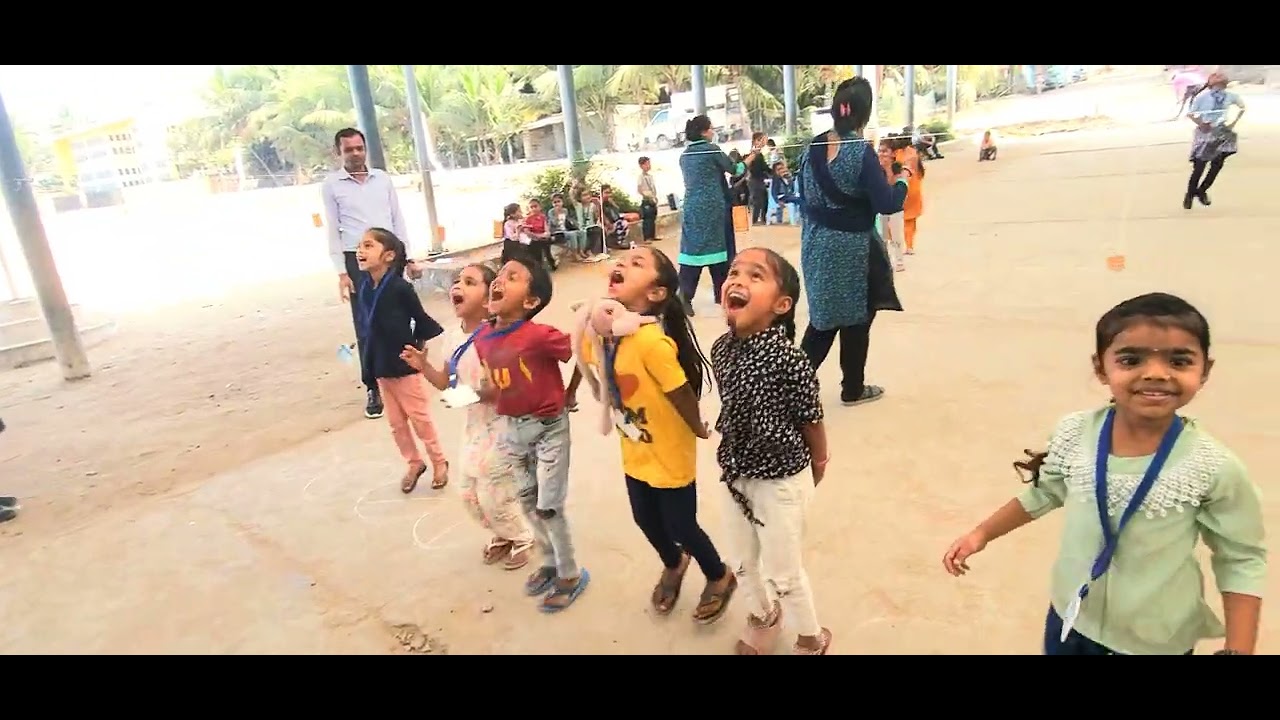 Biscuit eating game #childrensgame #ballgame #kidsgame 