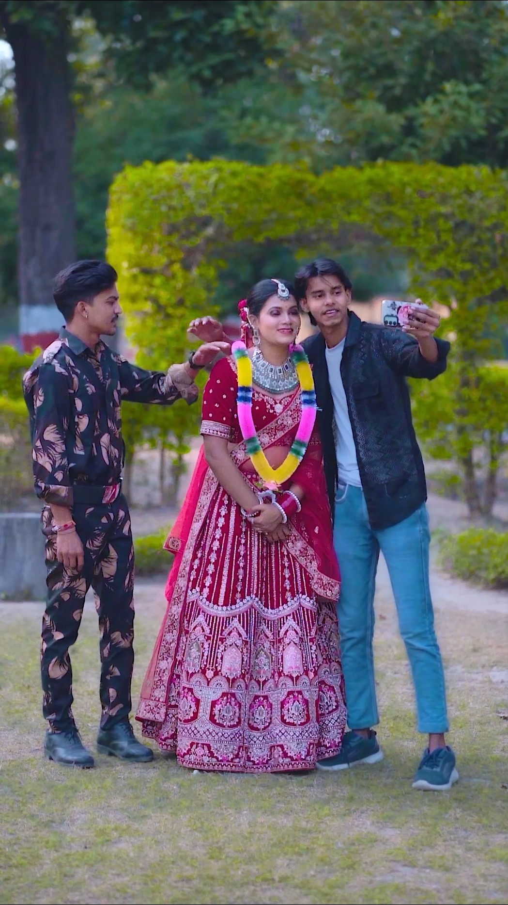 Duniya se alg h dil ka lagana tera re