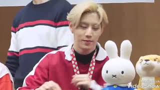 #Mark💚 คุณมาร์คต้วนบุคคลผู้โกงอายุ😂😍😘🐥 Mark He so cute.