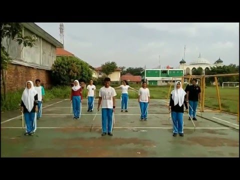 Pemanasan (Walk The Moon - Shut Up And Dance)