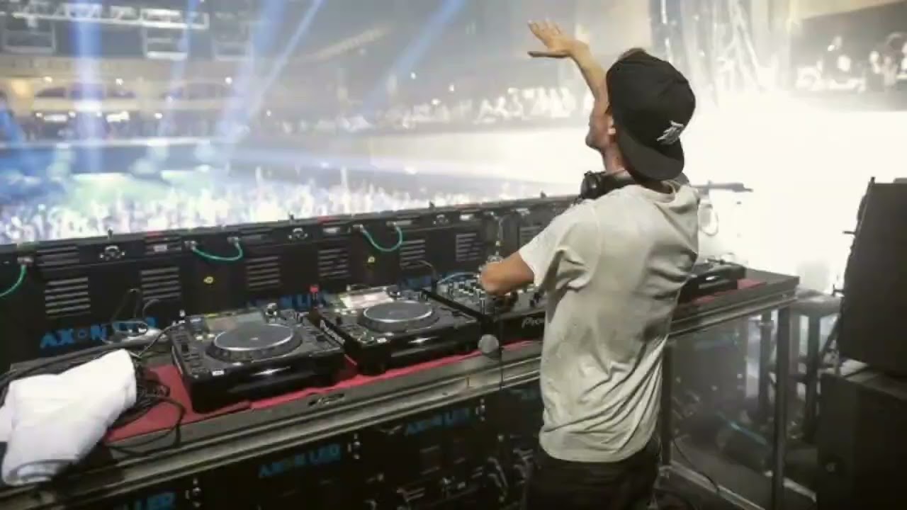 DJ TIKTOK VIRAL KARENA KAMU | TERUSLAH MELANGKAH MELUPAKAN DIRINYA