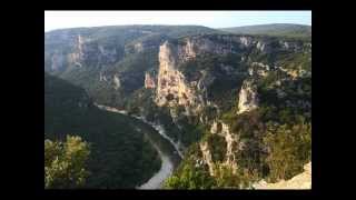 LES GORGES DE L'ARDECHE   -  FRANCE