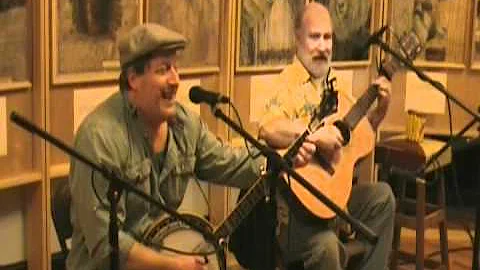 Dr Diz E Hen performing Little Whitewashed Chimney