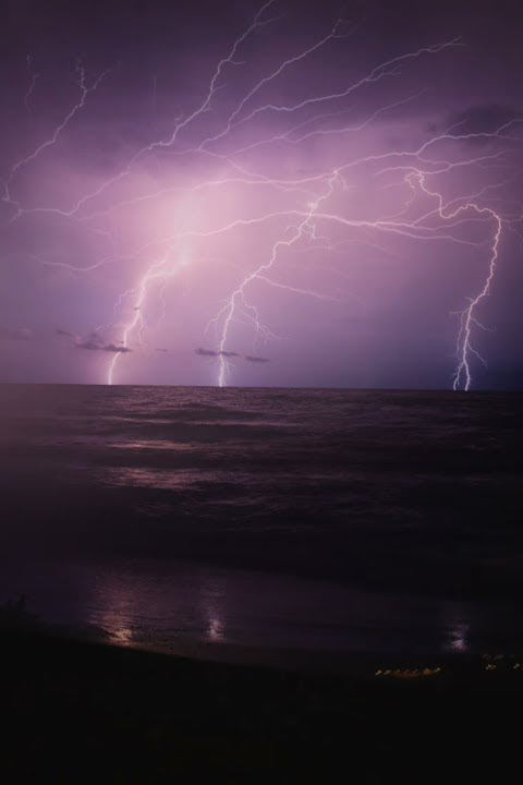 Amazing images, Thunderstorms, Lighting and Clouds