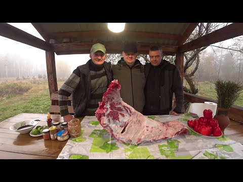 Видео: ЗАПЕК БАРАШКА ЦЕЛИКОМ в ПЕЧИ для ДРУЗЕЙ. ЖИЗНЬ на ГЛУХОМ ХУТОРЕ в ЛЕСУ. №281