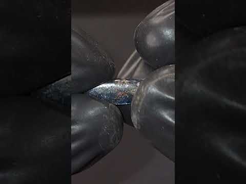 حجر كيانيت خام طبيعي تحفة للإقتناء أو الإهداء