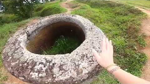 Du lịch tự túc: Khám phá cánh đồng Chum chôn xác người ở Xiêng Khoảng, Lào