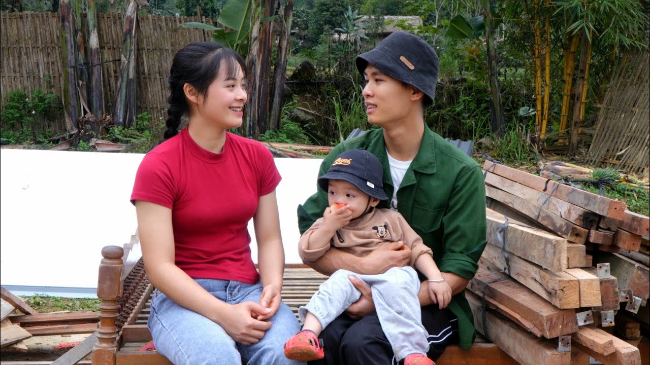 Решив жить вместе, молодой человек приступил к первым шагам по строительству своего дома.