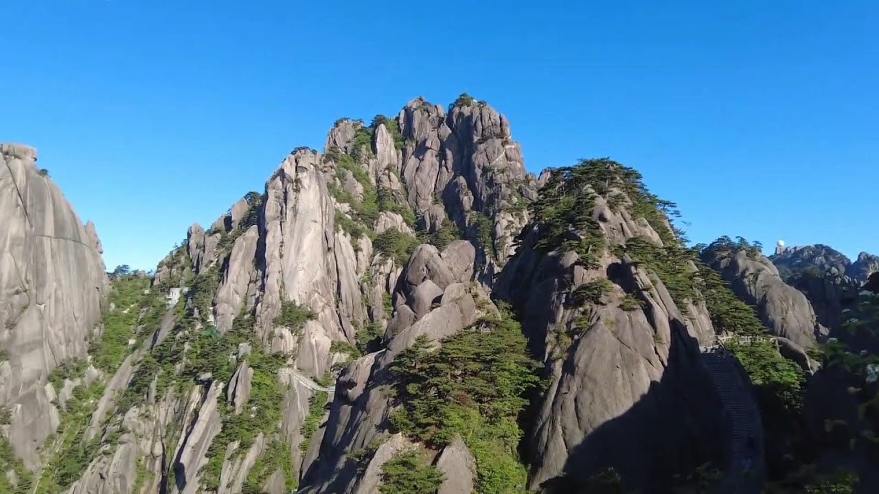Immersive Experience: Climbing Yellow Mountain(HuangShan),Travel in China!