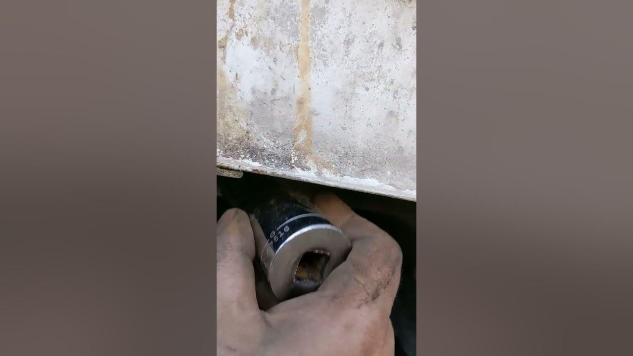 2004 F150 spare tire removal without the toolkit. YouTube