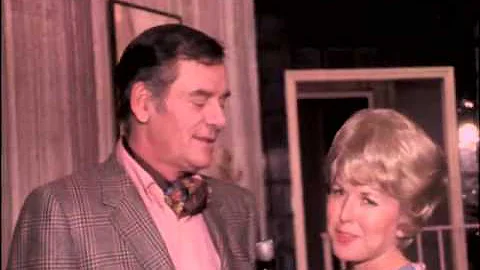 Bette Rogge interviews Oscar Award winning actor G...