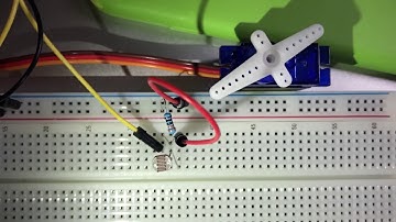 Capstone Project Servo+photocell的副本