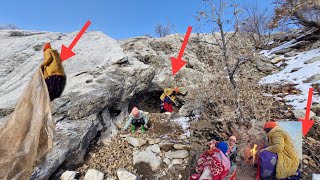 Download Lagu Nomadic Mother Zuleikha Builds a Cozy Home for Her Children in the Mountains🛖🏠❤ MP3