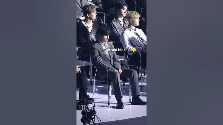 The way taehyung🐻 shifted his chair towards staff girl😍💜#bts #taehyung #shorts