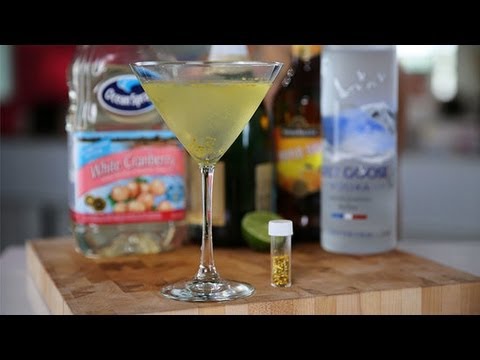 White Cranberry Cosmopolitan Recipe | Emmys Party Cocktail | Happiest Hour | POPSUGAR Food