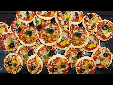 Video: Pizza Ndogo Zilizotengenezwa Kwa Mkate Wa Zamani