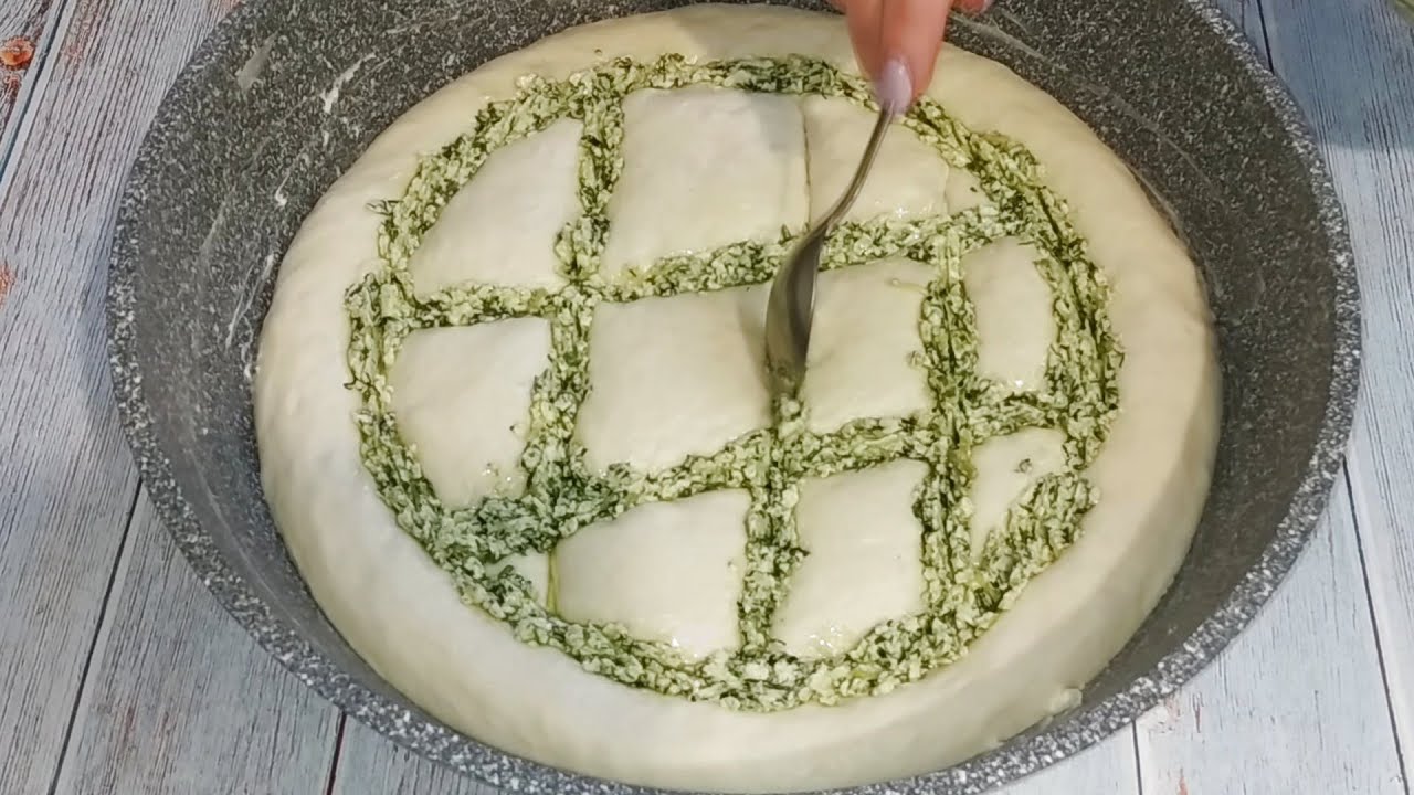 Сколько не приготовишь ВСЕГДА МАЛО! ЧУДО ХЛЕБ с сыром и зеленью! - YouTube
