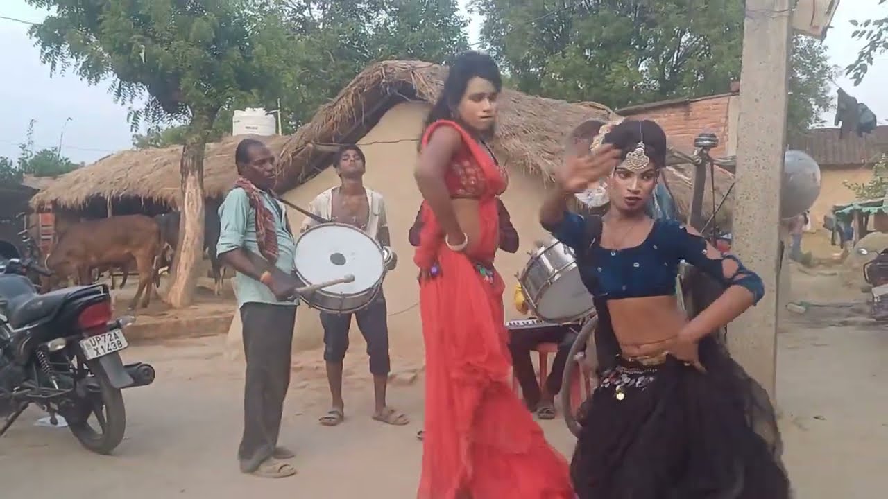 बैंड बाजा किन्दीपुर बाजार लम्भुंआ सुल्तानपुर डांसर राम स्वरुप मोनू डांसर का डांस