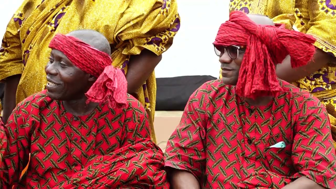 La désignation de griots et porte canne en pays Atchan (Escale 225)