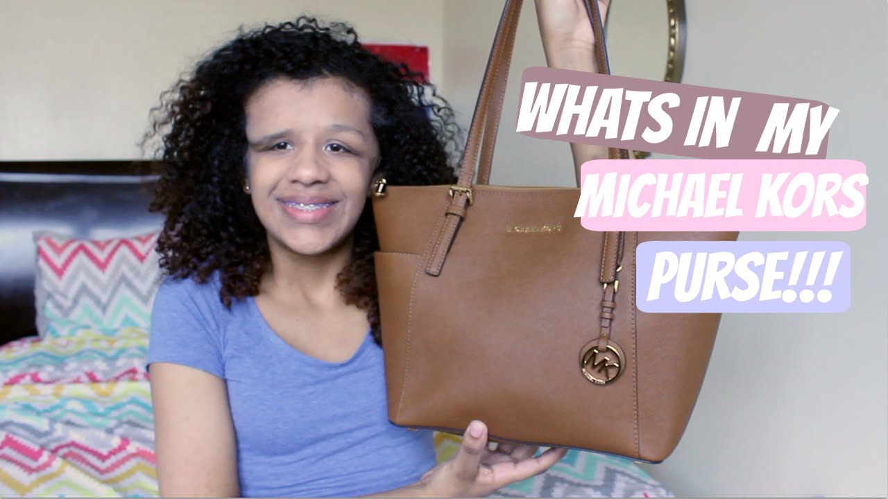 Whats In My Bag! Michael Kors Tote - YouTube