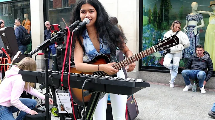 "Dancing On My Own"... on Grafton Street with Brin...