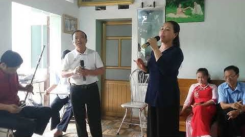 thanh sơn - hồng luyên cùng nhạc công clb quê hương ngân tiếng trống chèo thể hiện