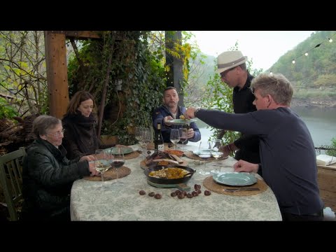 Britain's three favourite motorhome travellers cook in Ribeira Sacra vineyard