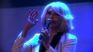 Video thumbnail of "Amanda Lear- The best is yet to come"
