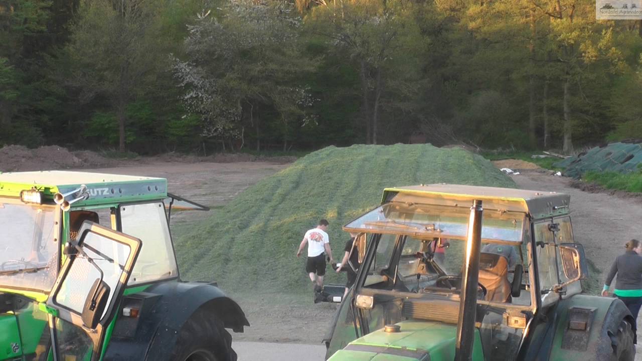 Zeitraffer 1 Schnitt 2016 Silo fest fahren und zudecken