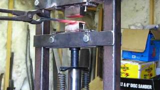 Pattern Welding Tutorial - Part 8 - Forging the Tang