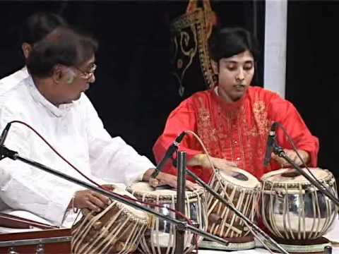 Pt. Anondogopal Bandopadhyay - Tabla Solo at Sangeet Piyasi