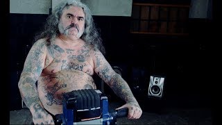 Tony Junior & SWACQ - Speakah Wreckah (Official Music Video) Tony Junior & SWACQ - Speakah Wreckah (Official Music Video)