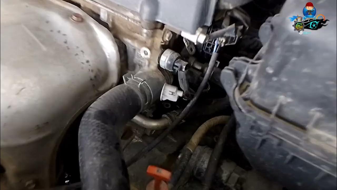 Oil pressure sensor Engine oil light on Low Oil light will blink on and off. YouTube