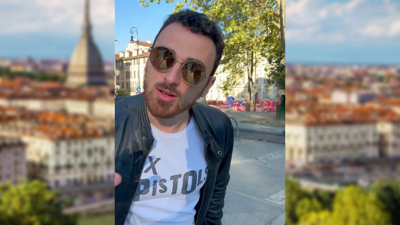 HO SPARSO I MIEI LIBRI PER TUTTO IL CENTRO TORINO!