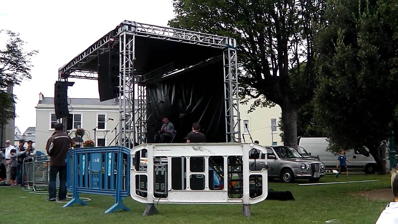 Ukulele Hooley 2011 Dun Laoghaire Gerry O'Beirne YouTube