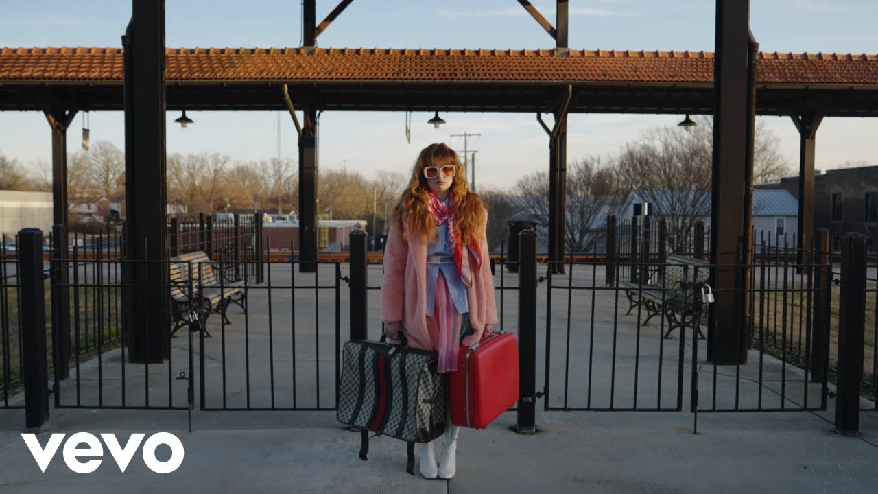 Watch Ivory Layne - MEHTROPOLIS [Official Music Video] on YouTube