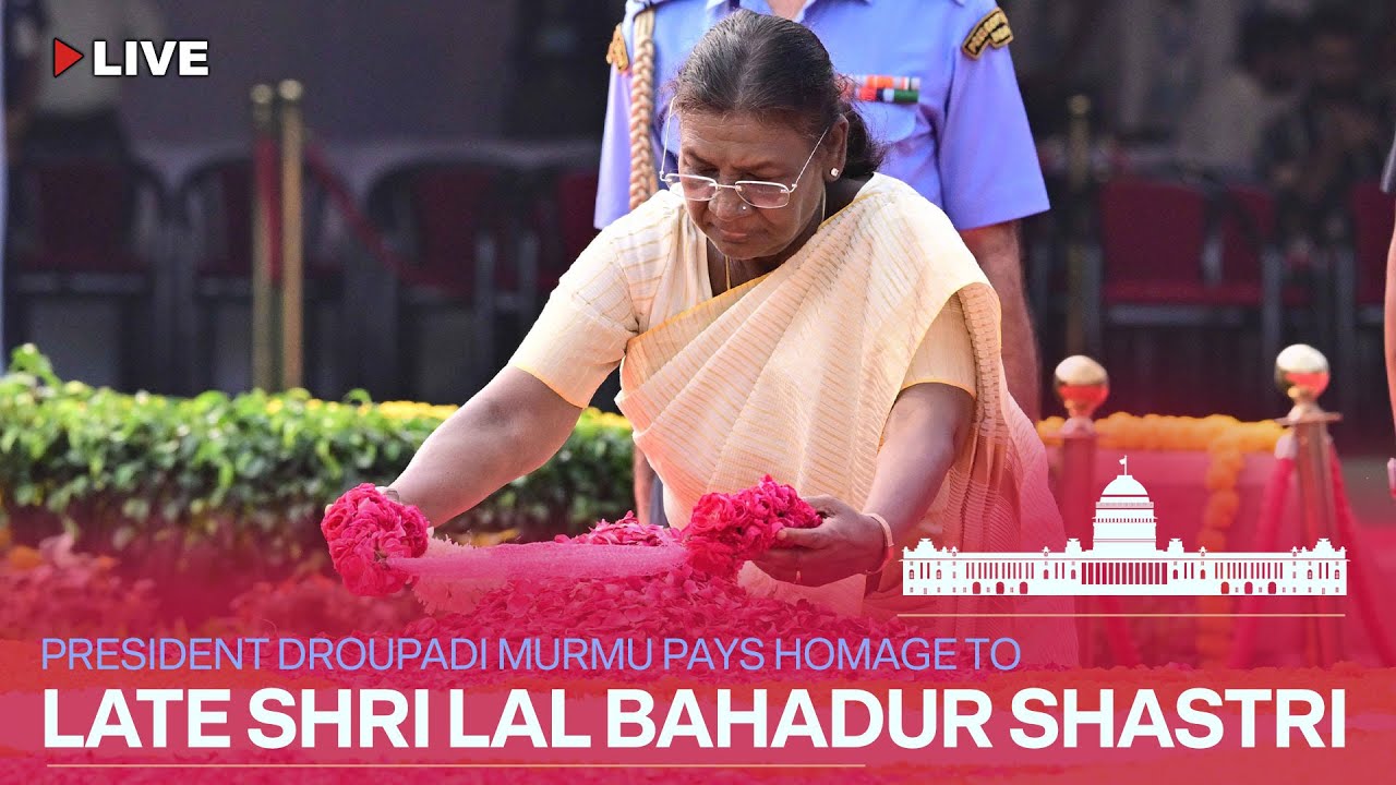 President Droupadi Murmu pays homage to Late Shri Lal Bahadur Shastri at Vijay Ghat in New Delhi
