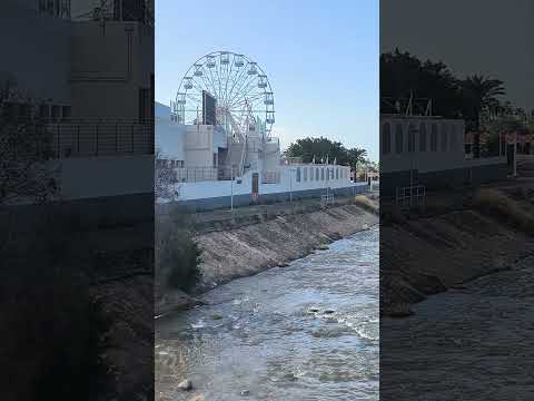 🌊🎶 El Barranco de Maspalomas corre por su caudal artificial de banda a banda Gran Canaria