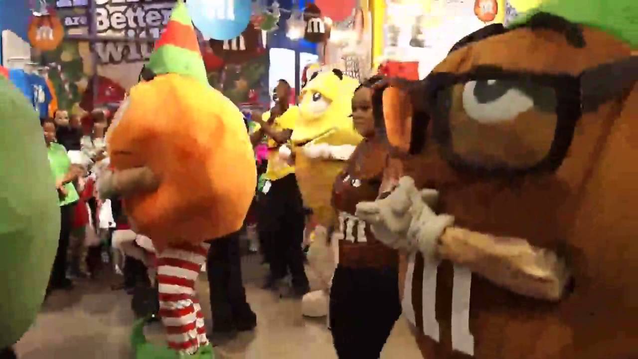 M&m dancing - YouTube