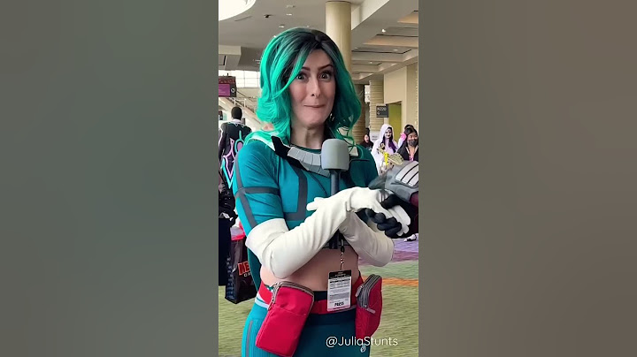 Shake my hand in character! 🤝 #comiccon #anime #attackontitan #starwars #pokemon #marvel #cosplay