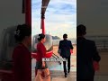 Hindari Kemacetan, Dua  Orang Ini Pilih Naik Helikopter 🚁 #shorts